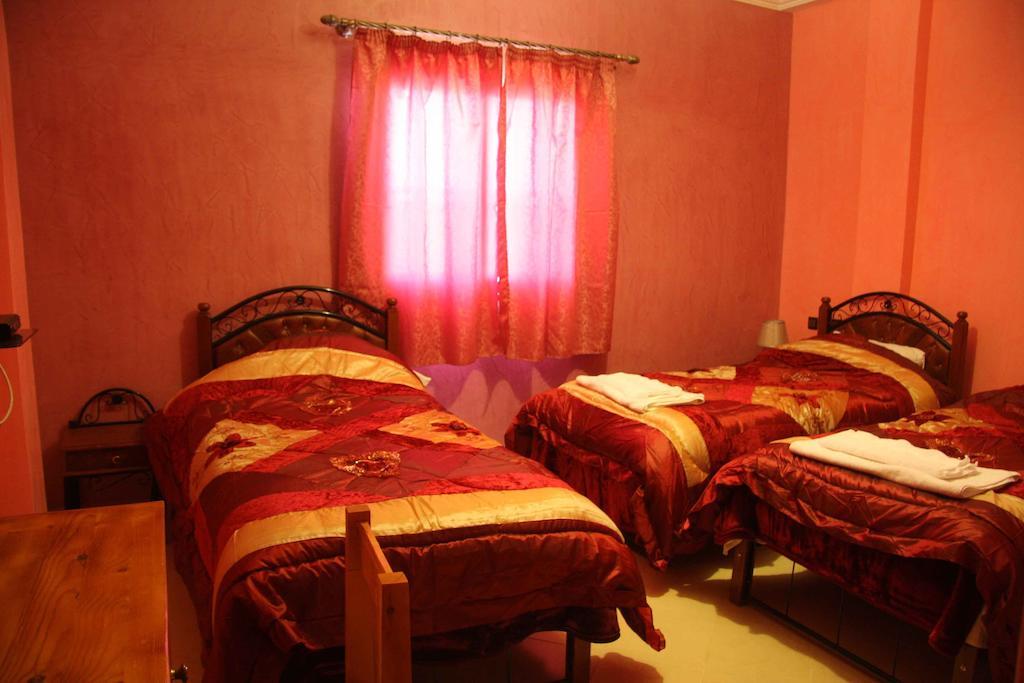 Hotel Amsterdam Ουαρζαζάτ Δωμάτιο φωτογραφία