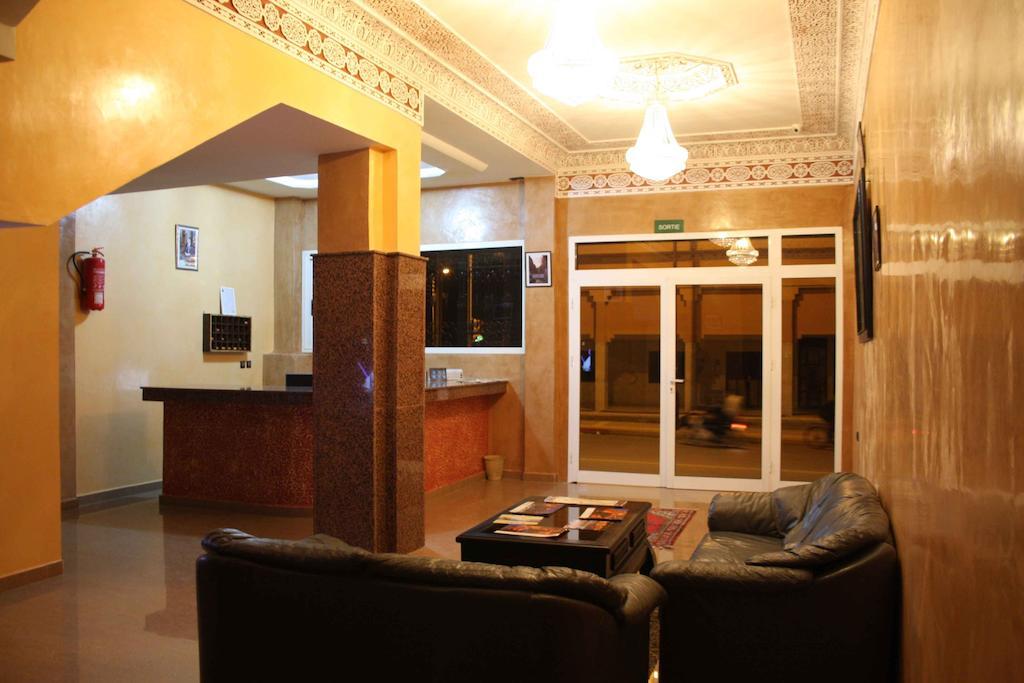 Hotel Amsterdam Ουαρζαζάτ Εξωτερικό φωτογραφία